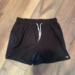 Vuori Course Run Shorts